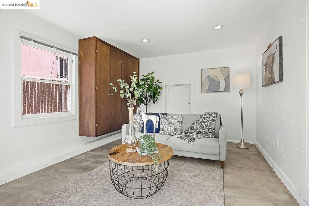 6007 Monadnock Way, Oakland