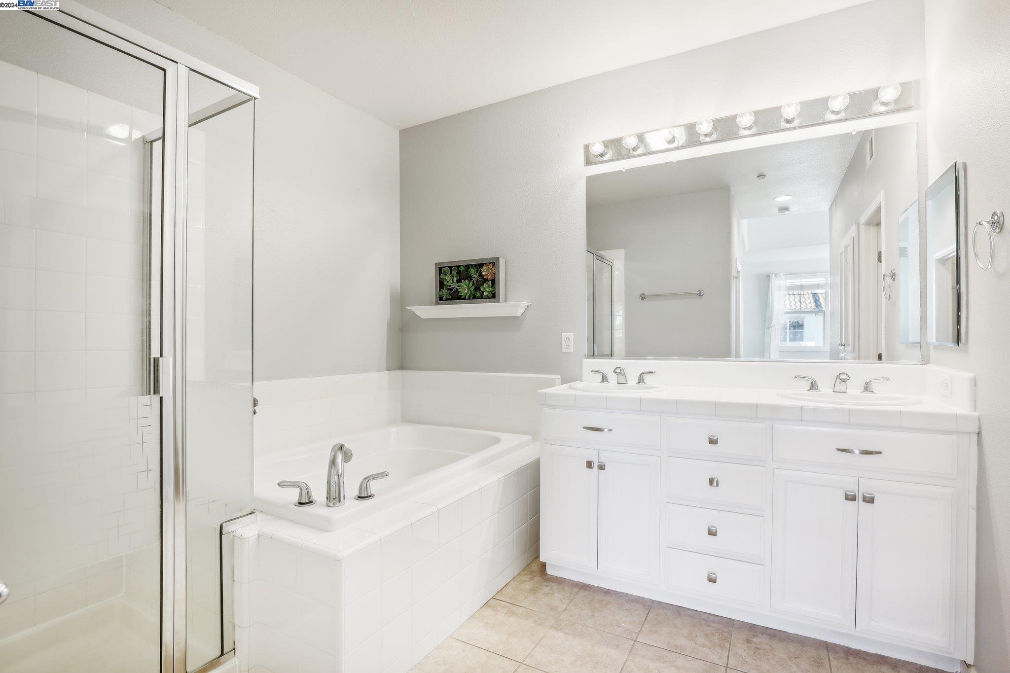 4165 Clarinbridge Cir