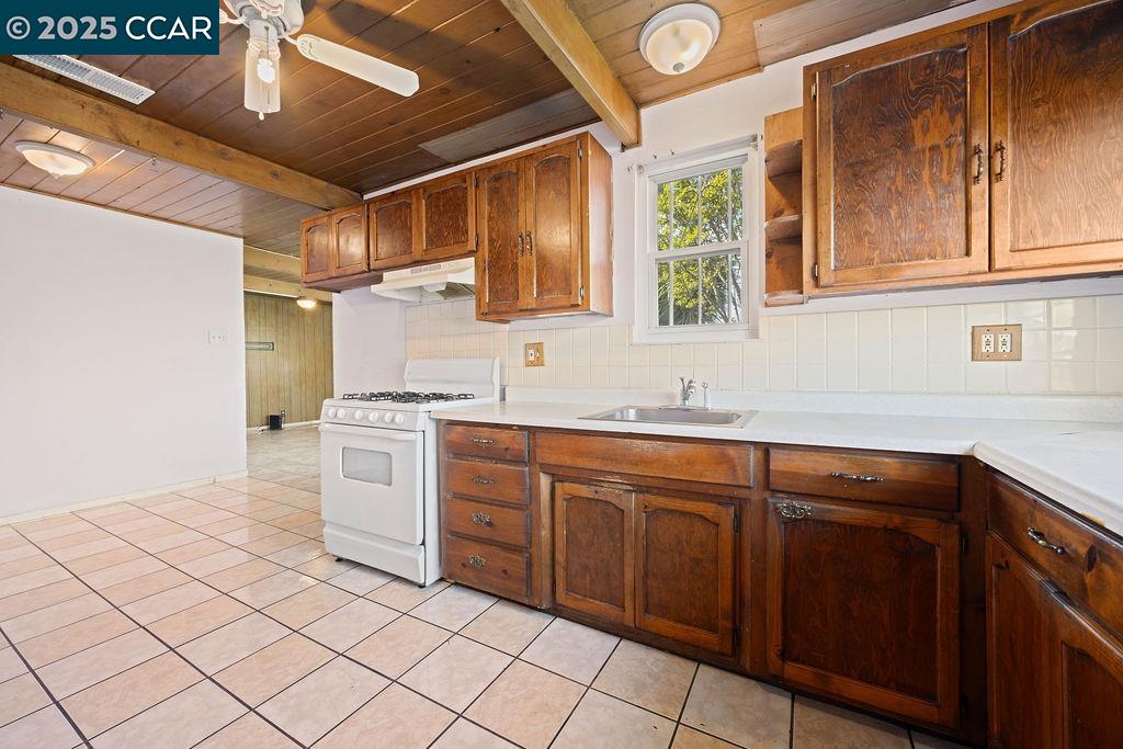 222 Denise Drive, San Pablo