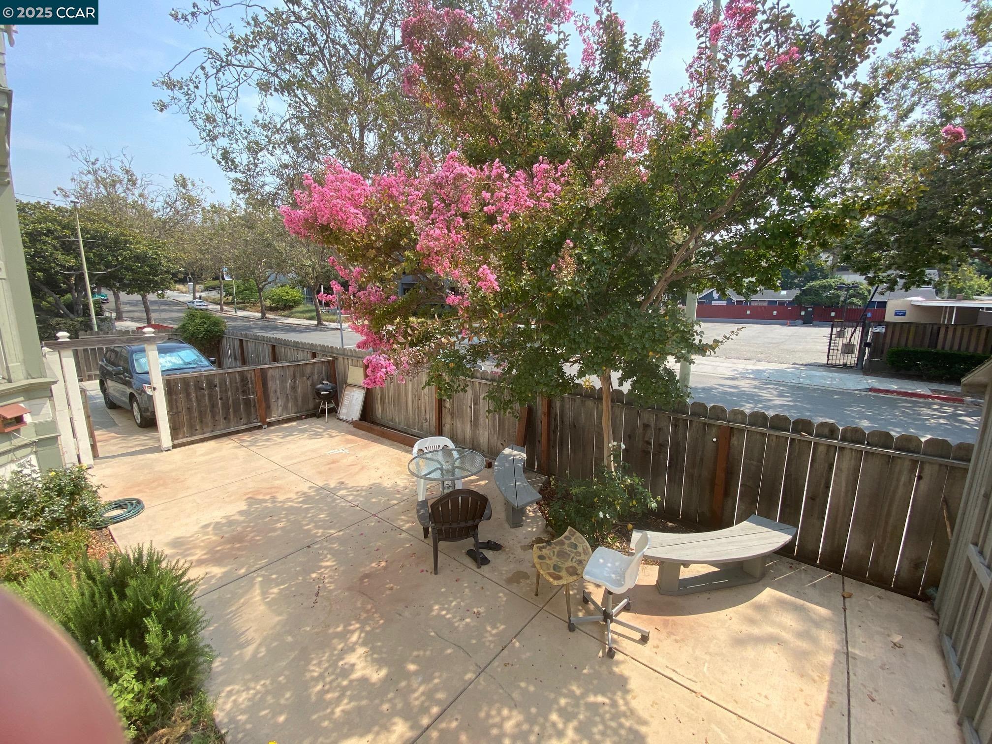 3229 Elm Street, Oakland