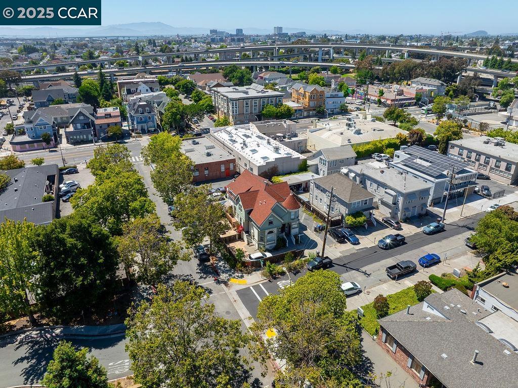 3229 Elm Street, Oakland