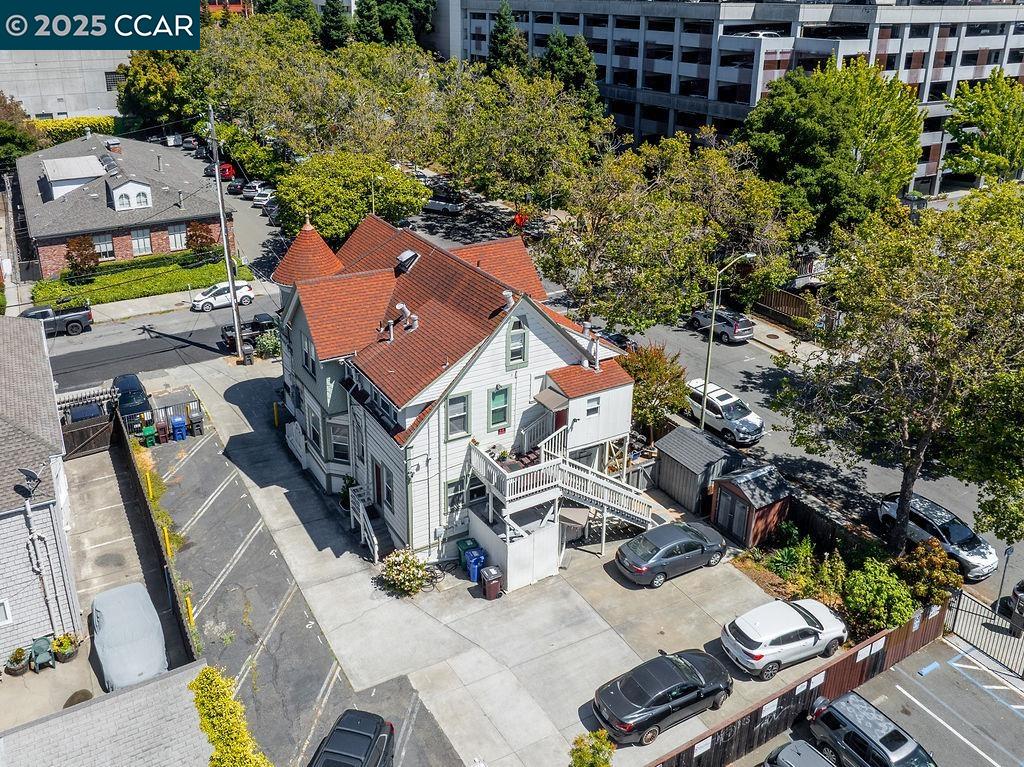 3229 Elm Street, Oakland