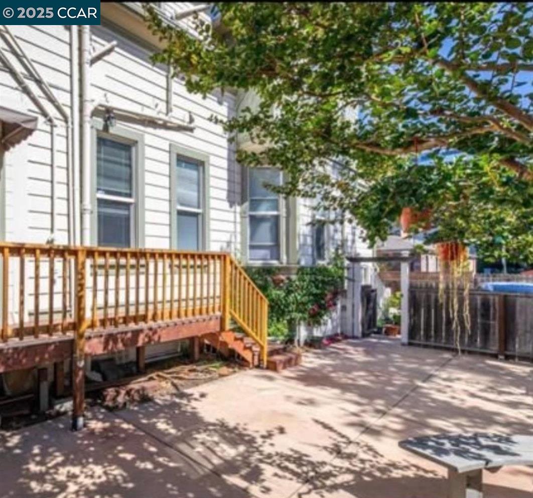 3229 Elm Street, Oakland
