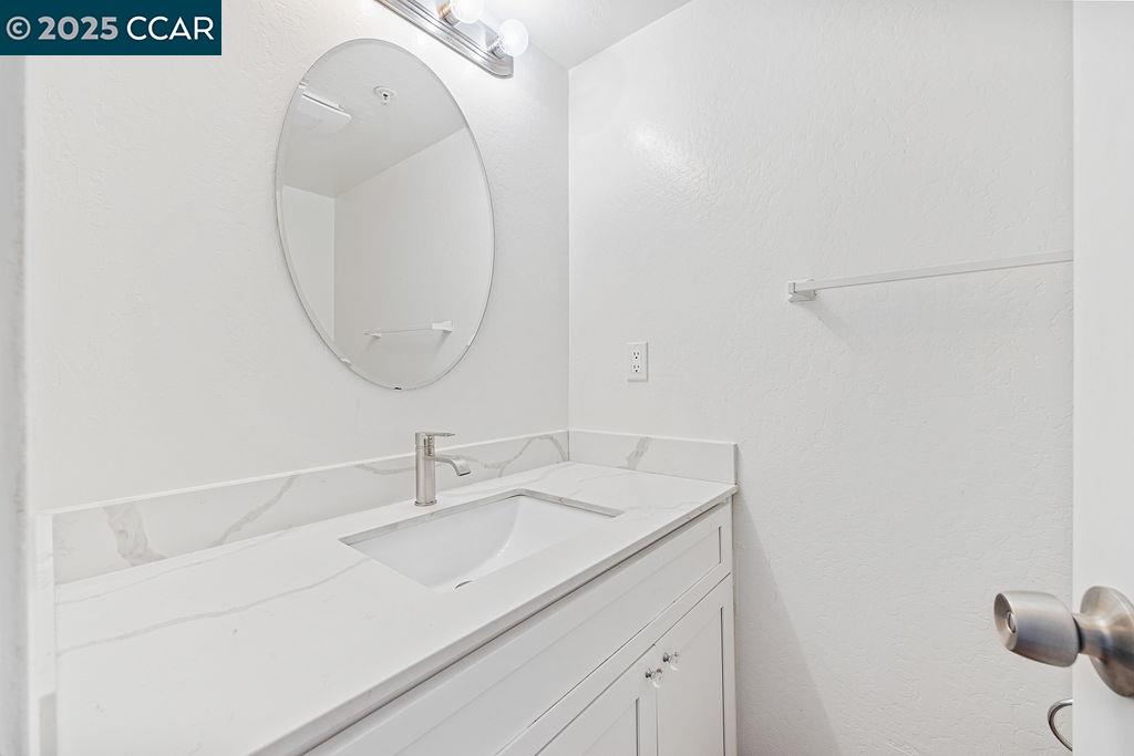 16472 Foothill Blvd, San Leandro