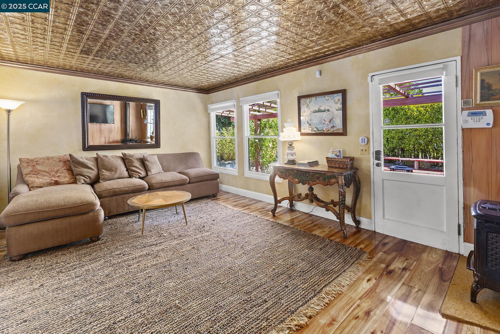 17190 Cedar Avenue, Sonoma