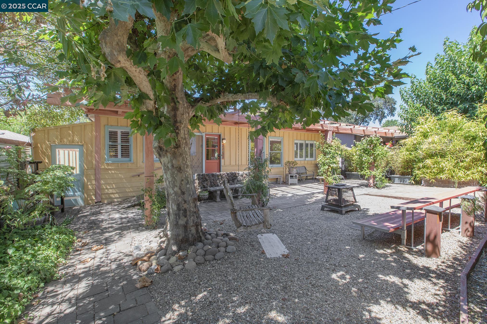 17190 Cedar Avenue, Sonoma