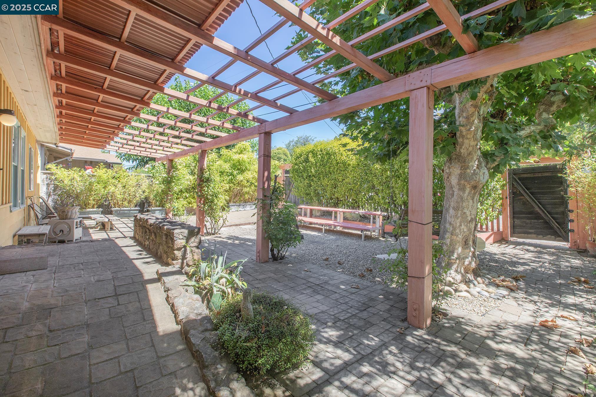 17190 Cedar Avenue, Sonoma