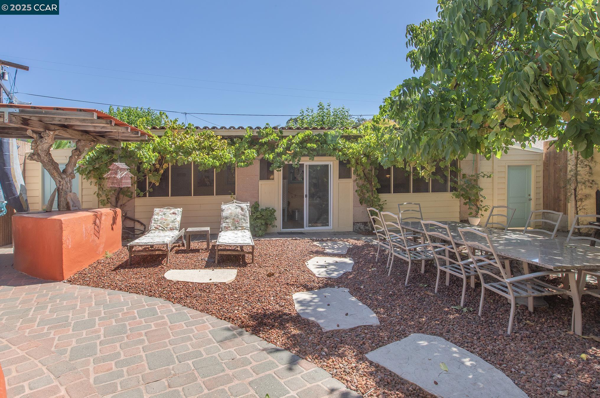 17190 Cedar Avenue, Sonoma