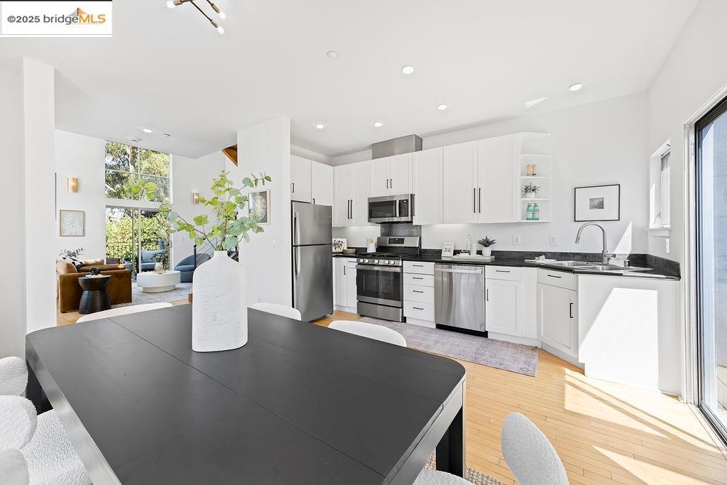3927 Cerrito Avenue, Oakland 