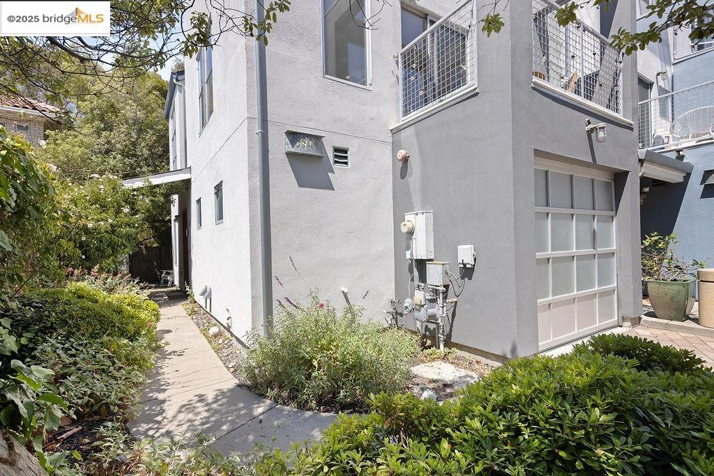 3927 Cerrito Avenue, Oakland 