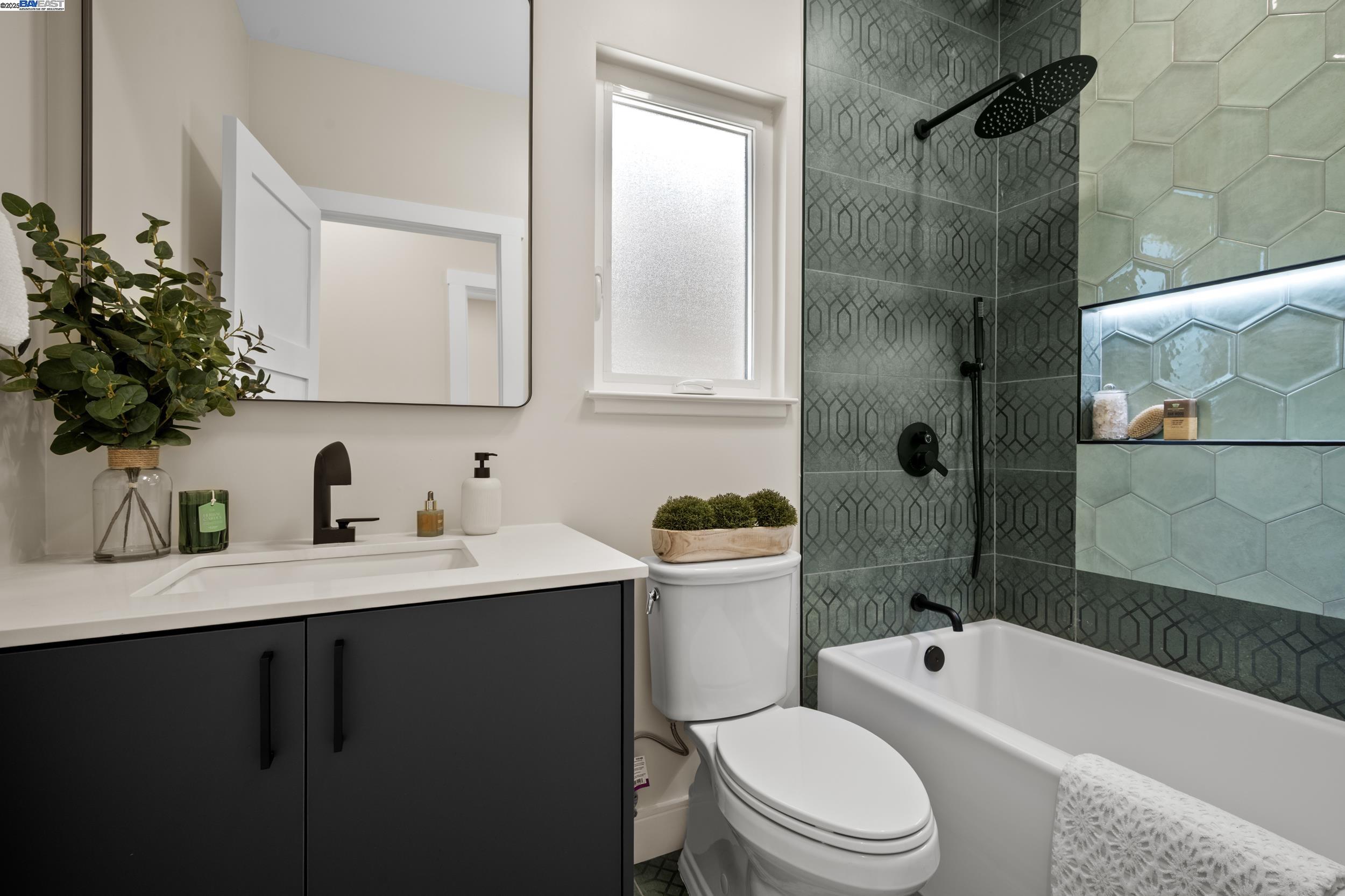 1636 Francisco Street, Berkley