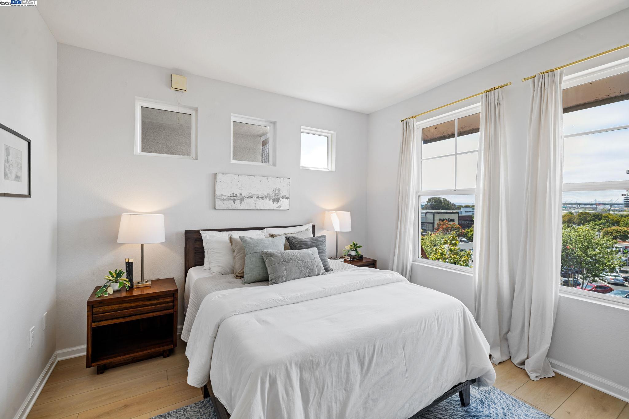 1121 40th Street #2406, Emeryville