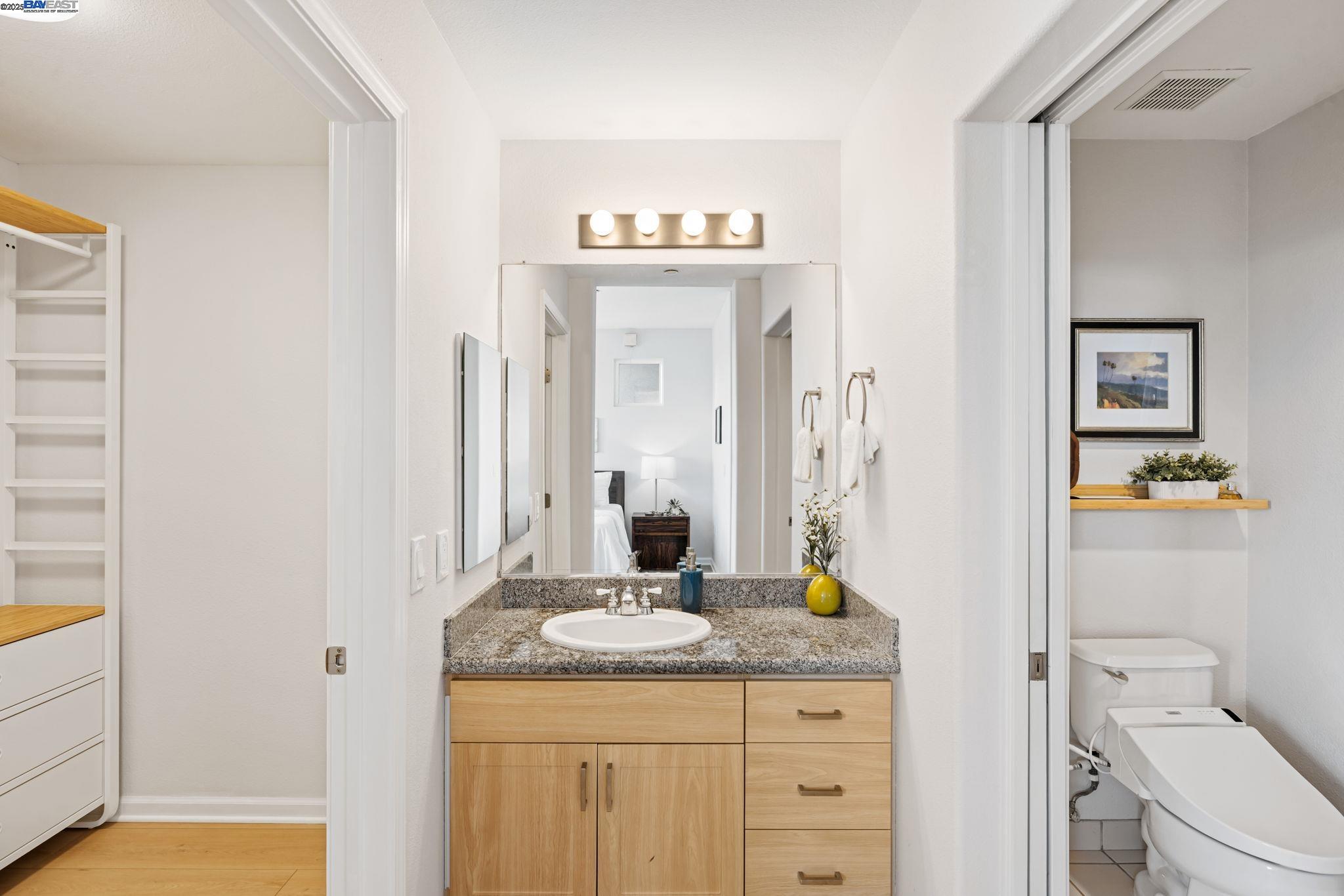 1121 40th Street #2406, Emeryville