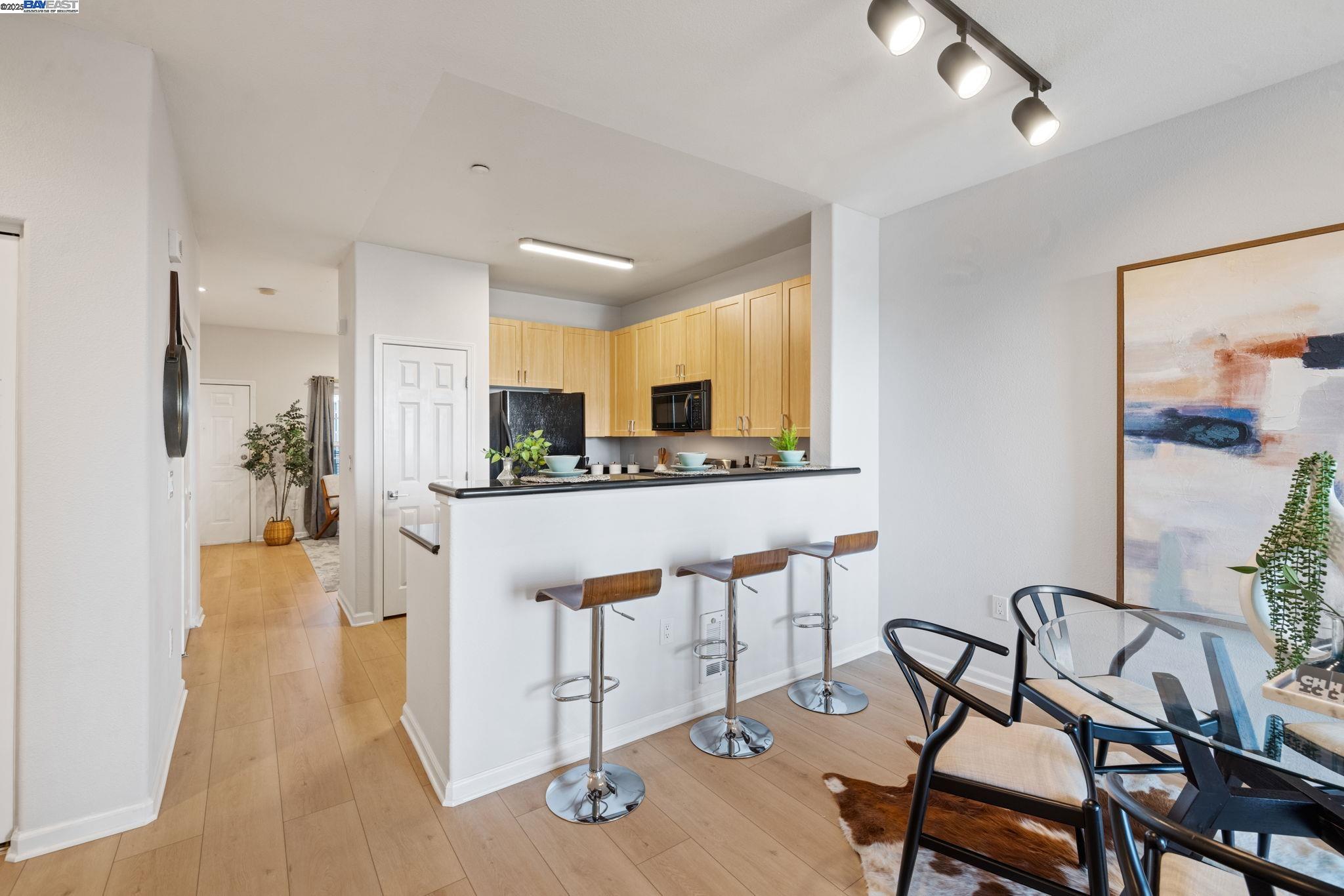 1121 40th Street #2406, Emeryville