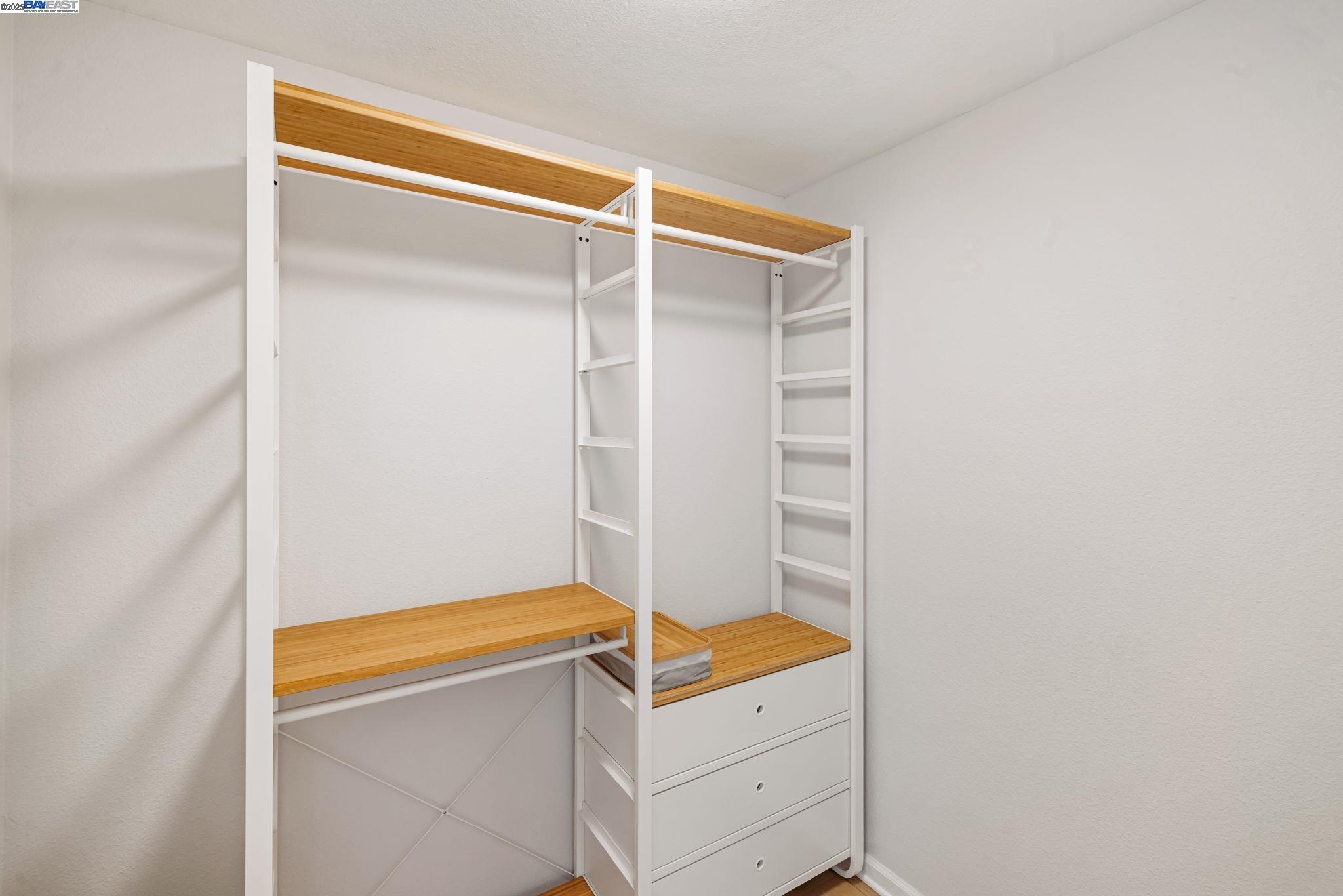 1121 40th Street #2406, Emeryville