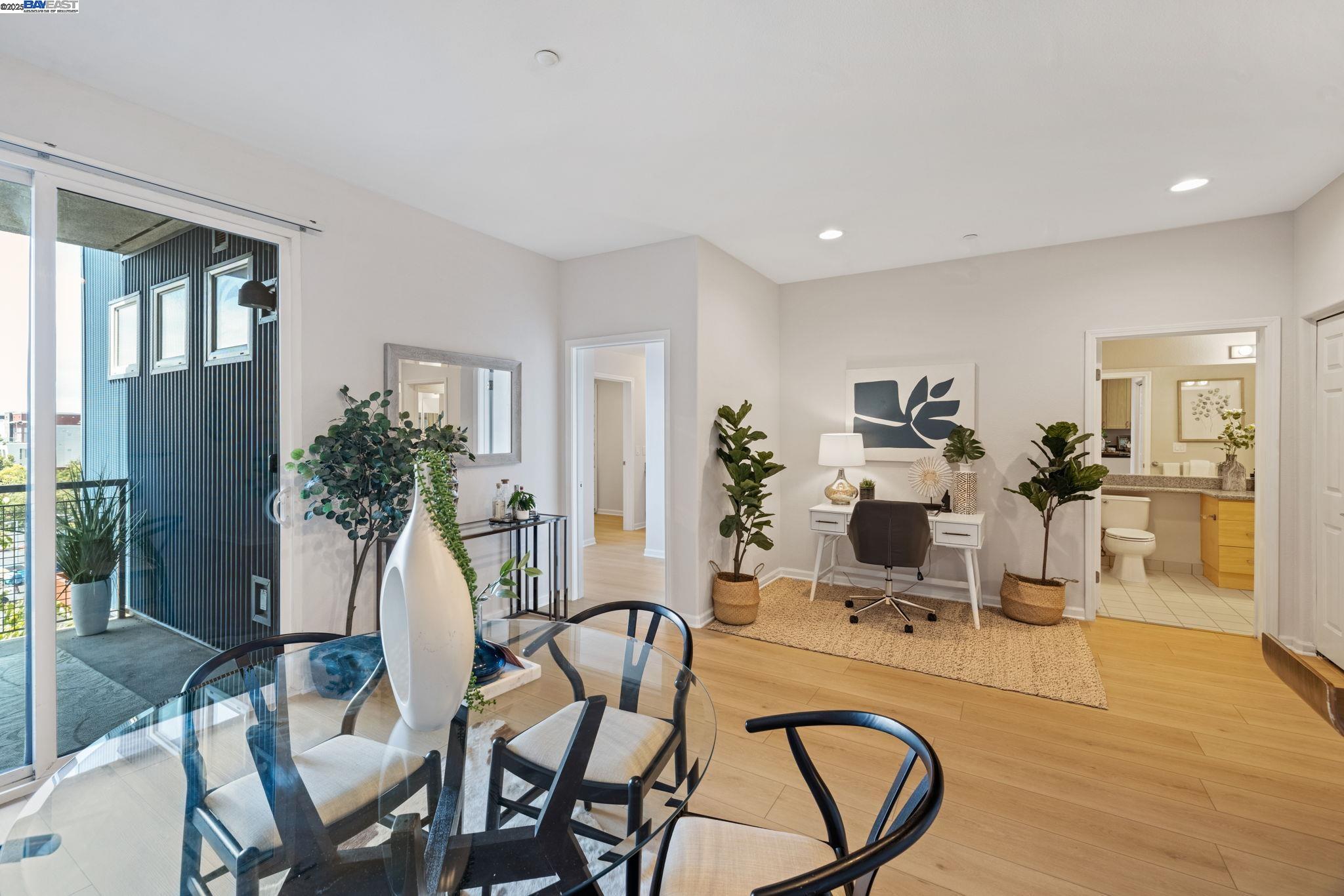 1121 40th Street #2406, Emeryville