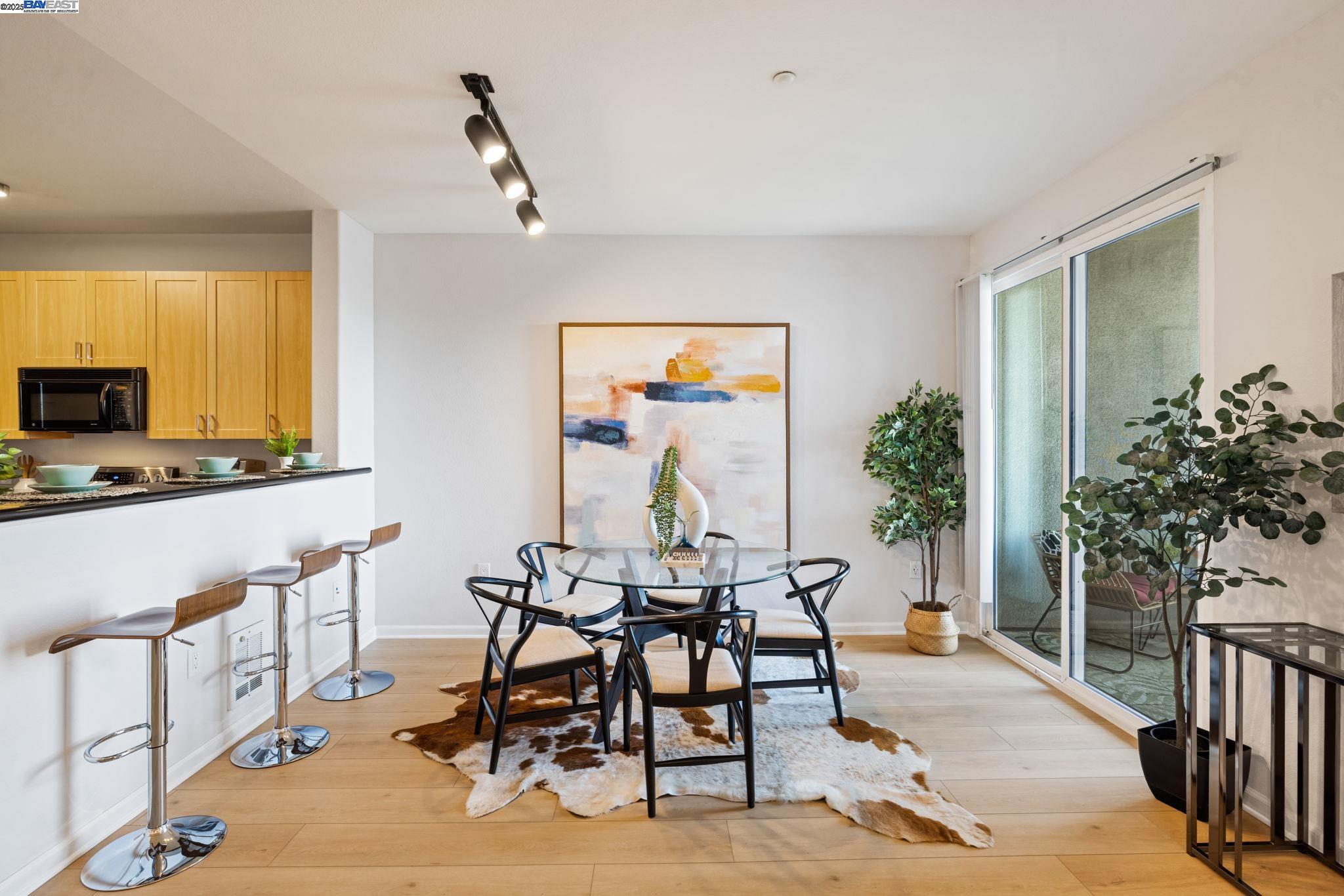 1121 40th Street #2406, Emeryville