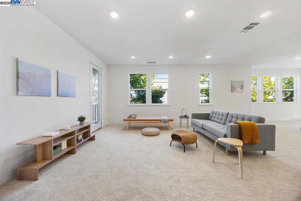 2729 5th Street, Alameda