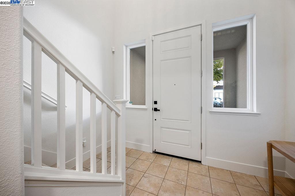 2729 5th Street, Alameda