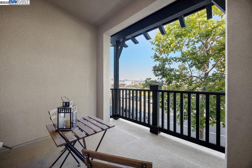 2729 5th Street, Alameda