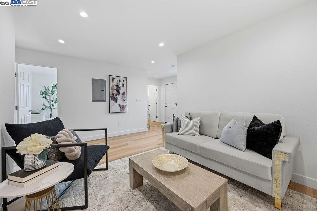 1520 4 Unit: A&B, Richmond