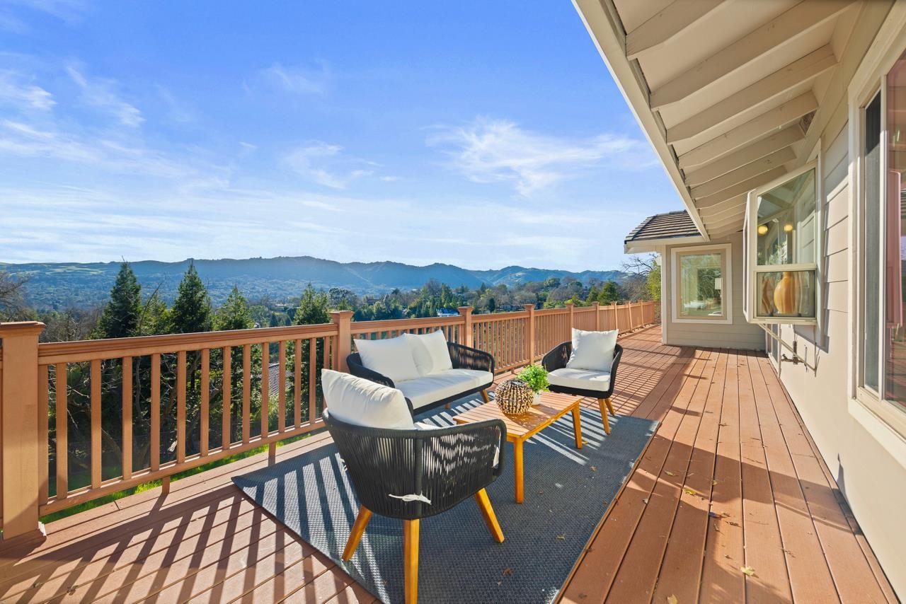 670 Logan Lane, Danville