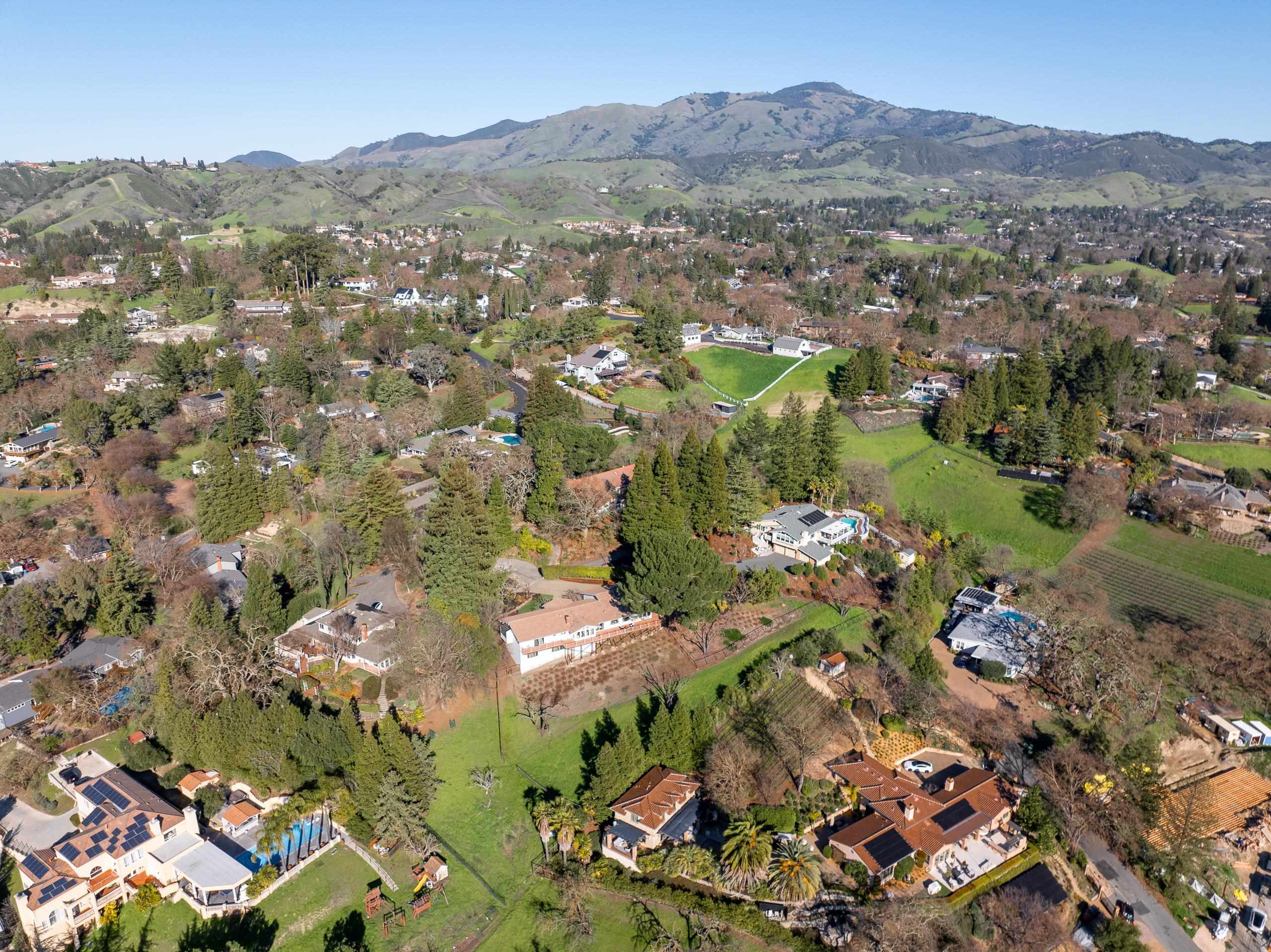 670 Logan Lane, Danville