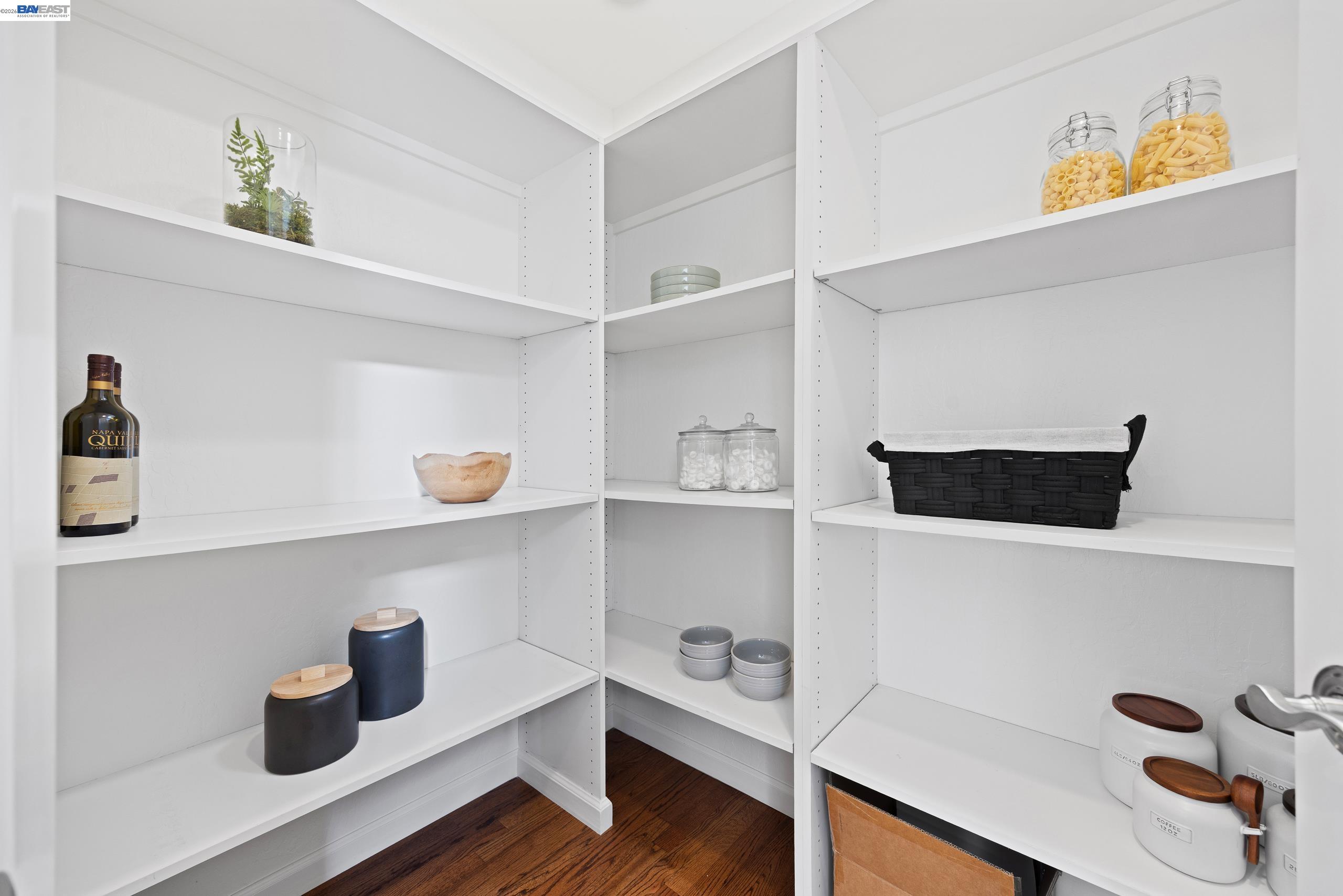 670 Logan Lane, Danville