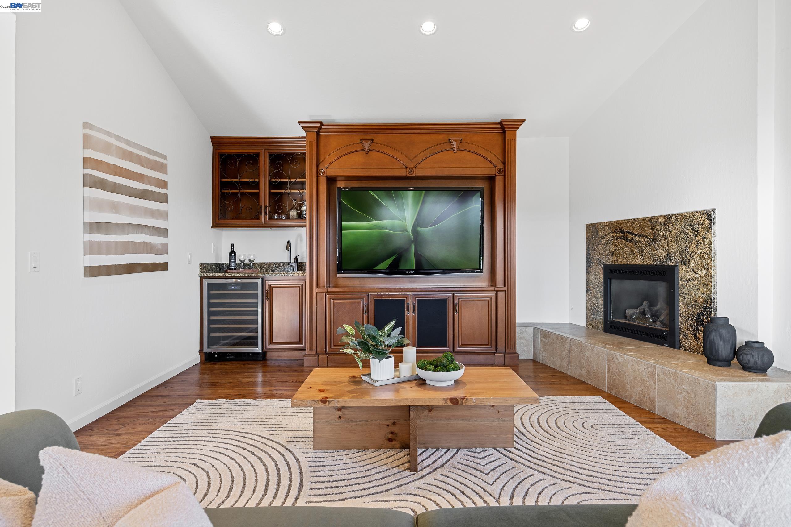 670 Logan Lane, Danville