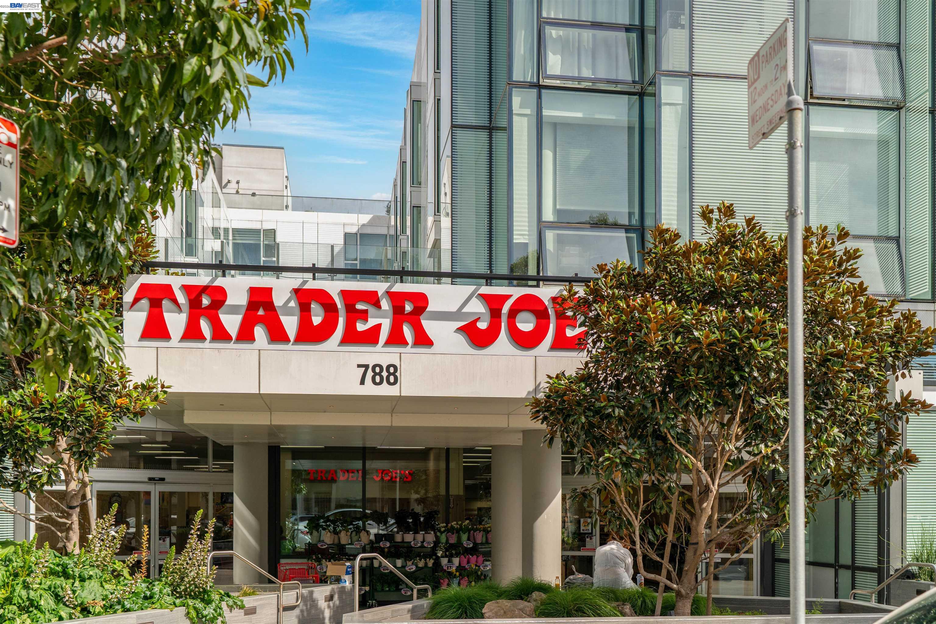 580 Hayes St #203, San Francisco