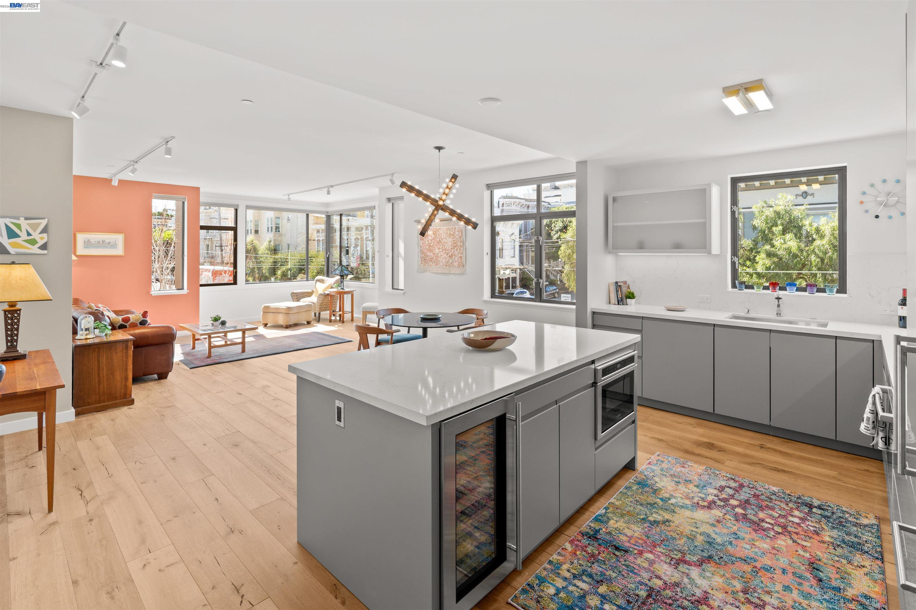 580 Hayes St #203, San Francisco