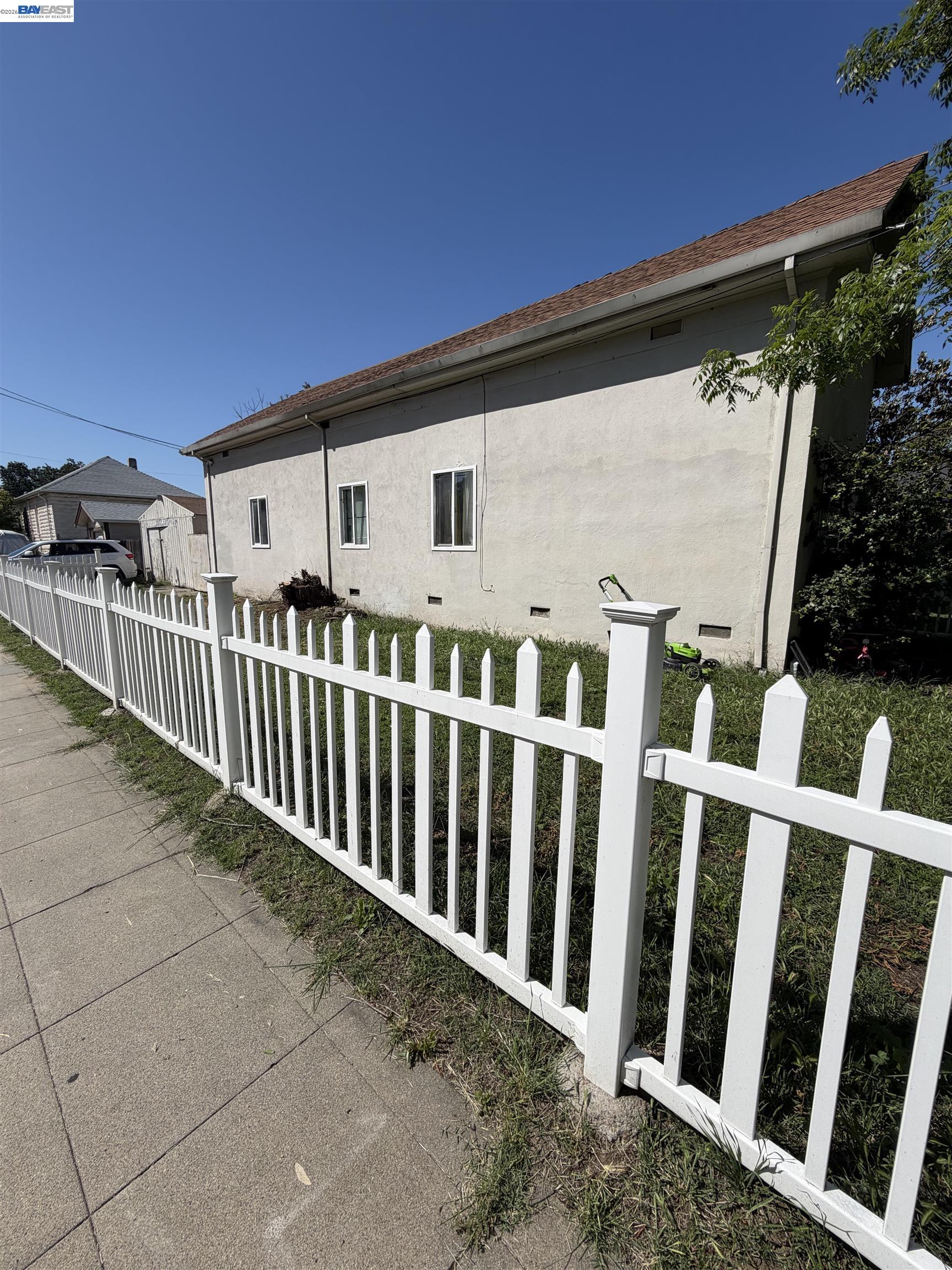 344 Blain Ave