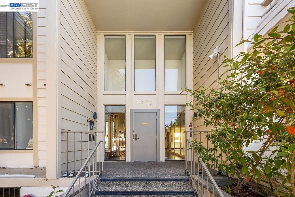 2077 Washington Ave # 212