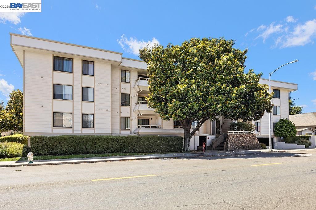 2077 Washington Ave # 212