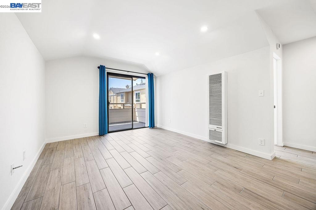 2077 Washington Ave # 212