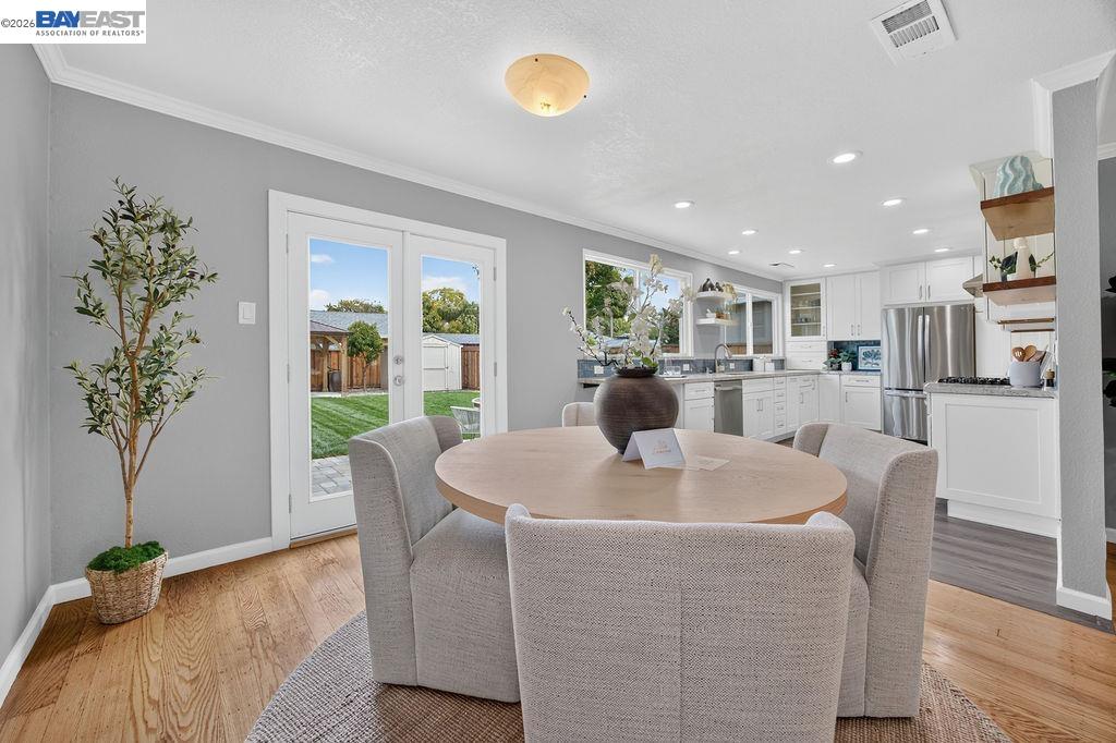 1120 Henderson Avenue, Menlo Park