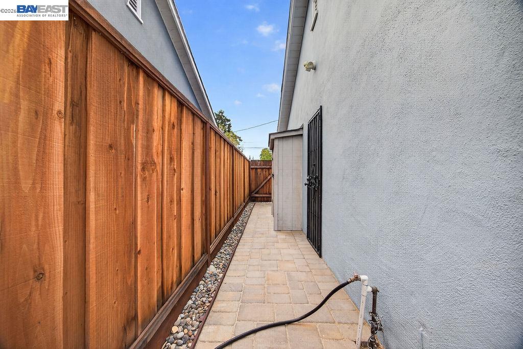 1120 Henderson Avenue, Menlo Park