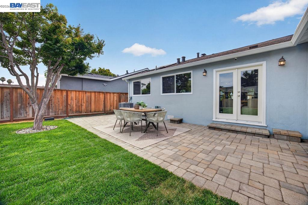 1120 Henderson Avenue, Menlo Park