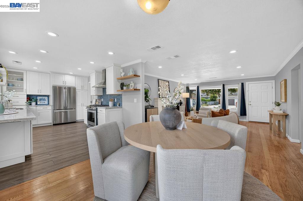 1120 Henderson Avenue, Menlo Park
