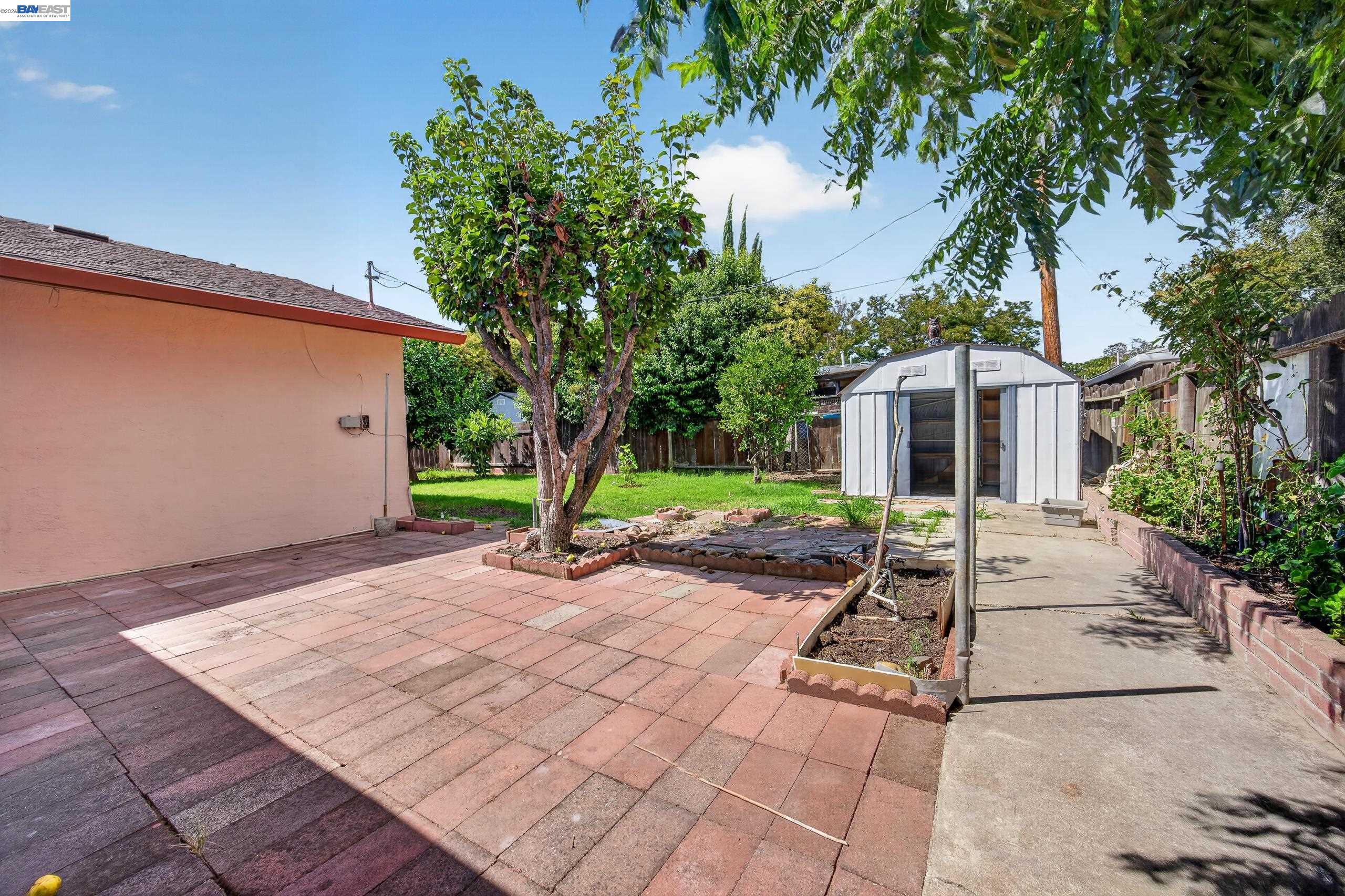 421 East Serrano Way, Stockton