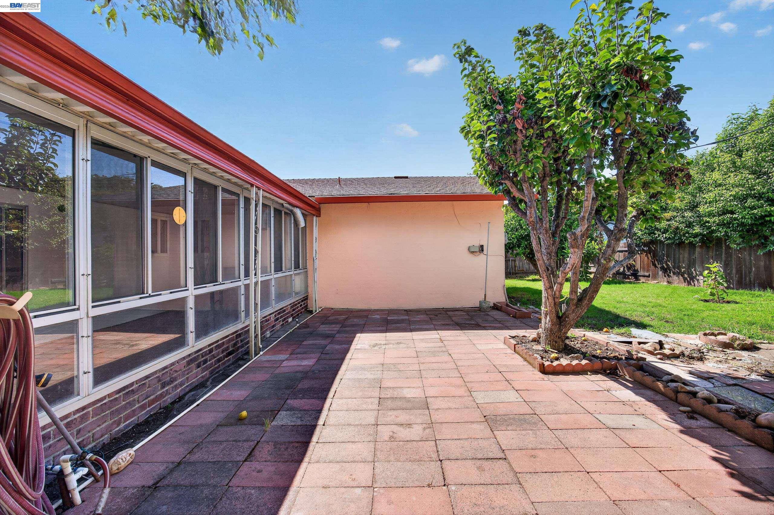 421 East Serrano Way, Stockton