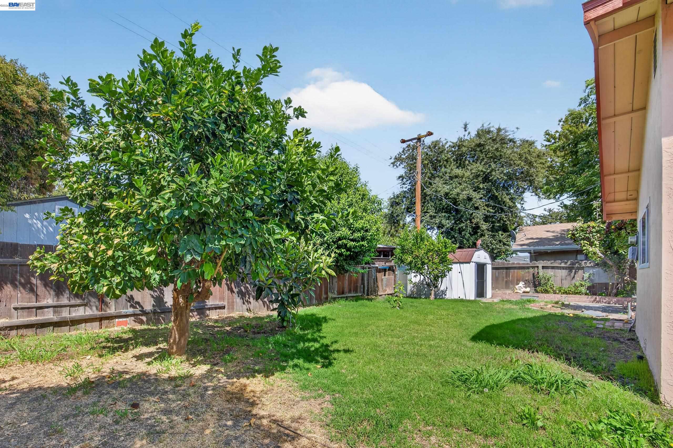 421 East Serrano Way, Stockton
