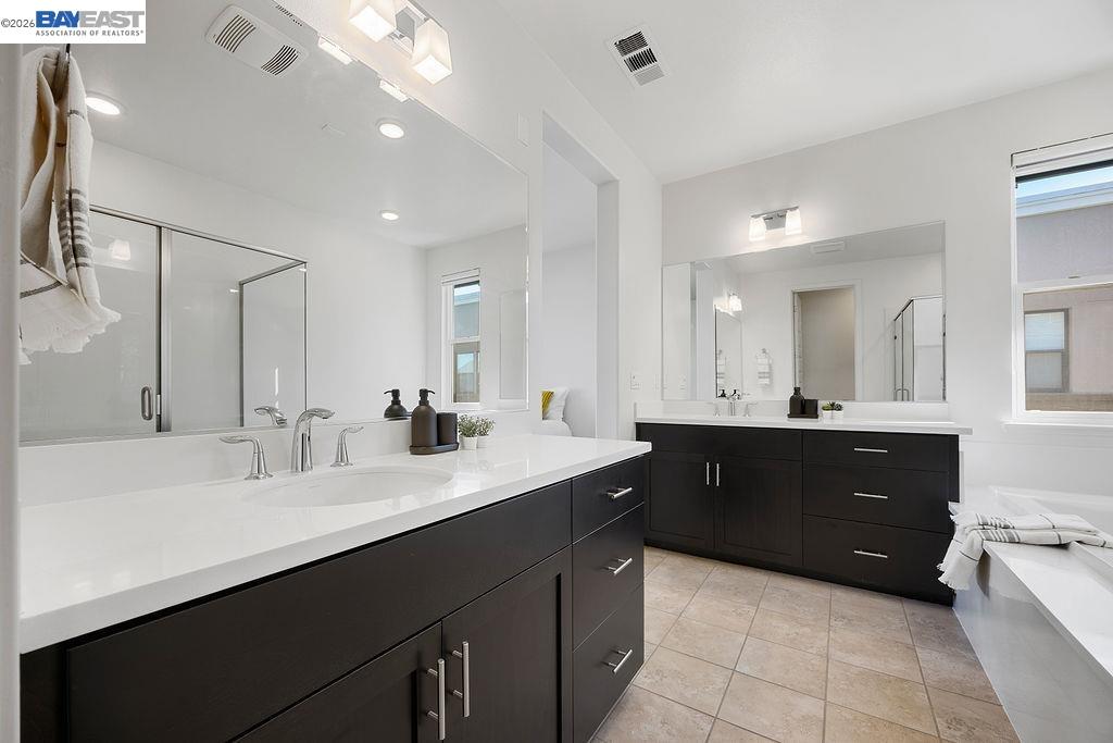 2729 5Th St, Alameda