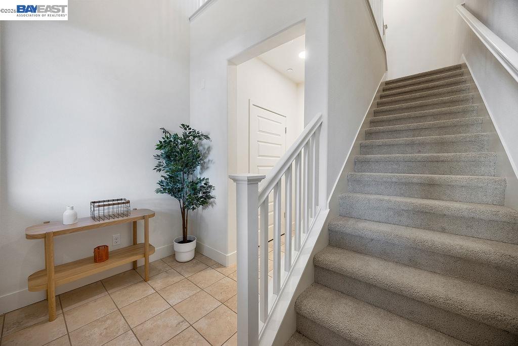 2729 5Th St, Alameda