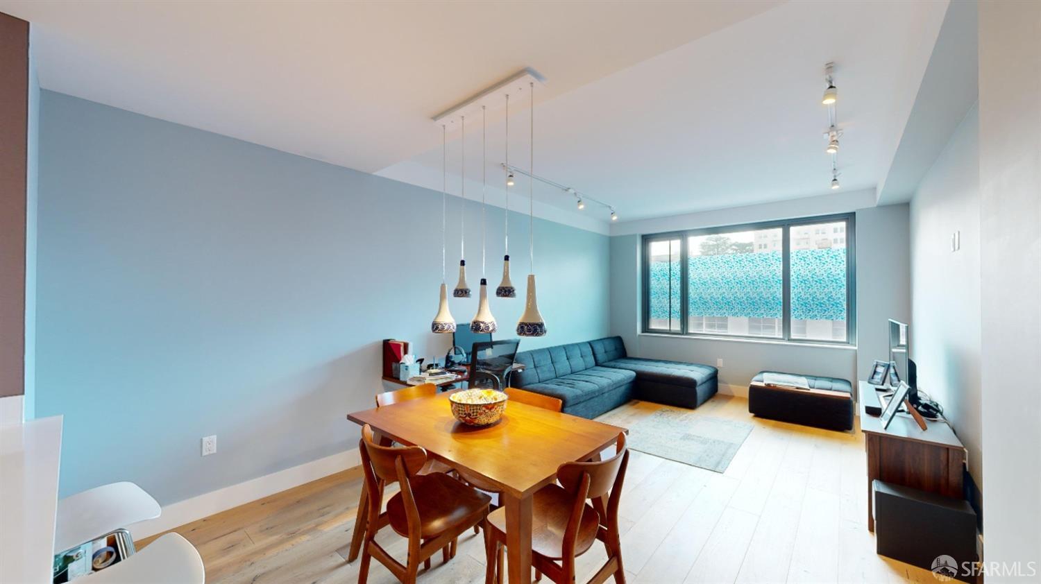 1450 Franklin Street # 403