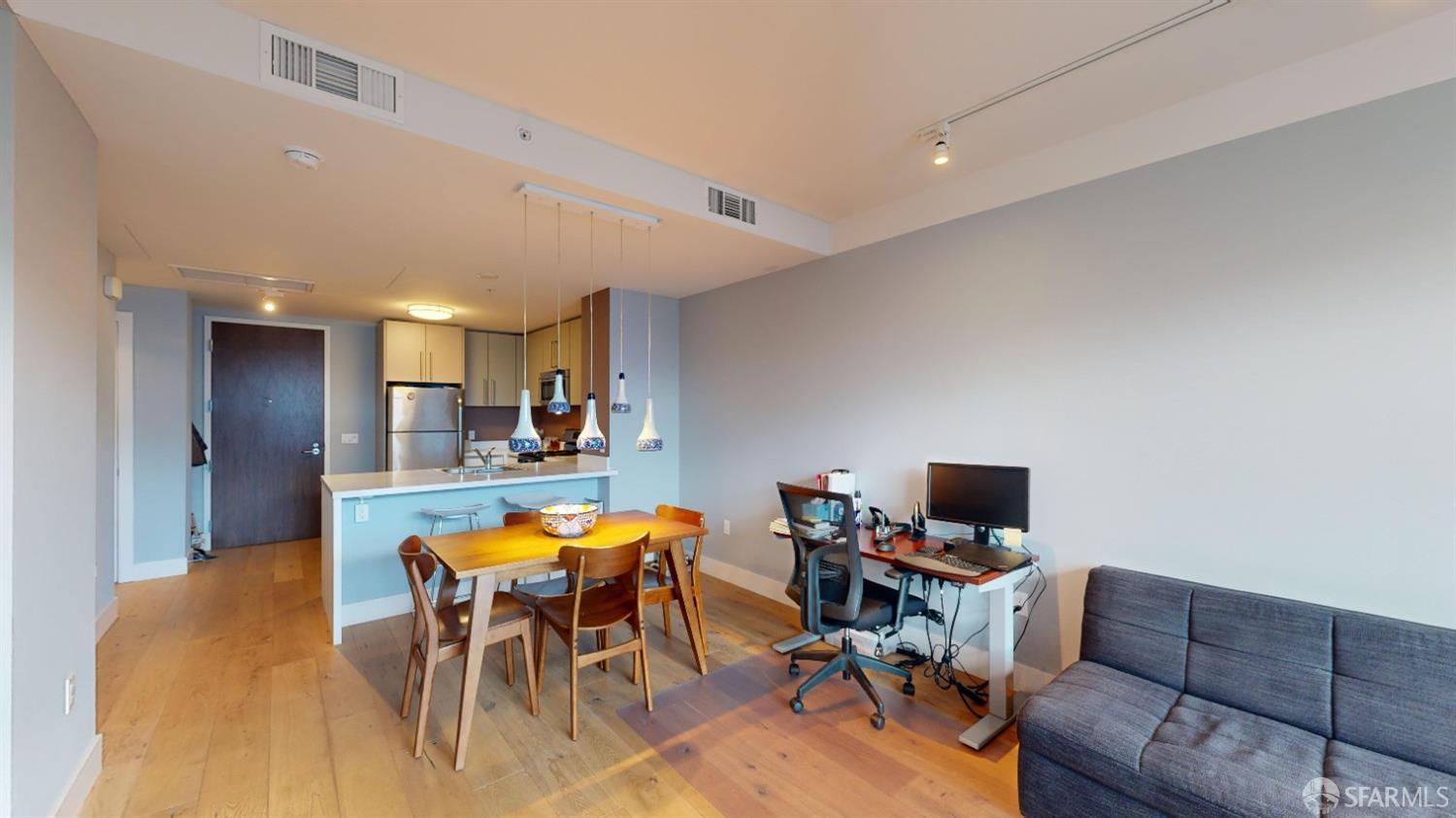 1450 Franklin Street # 403