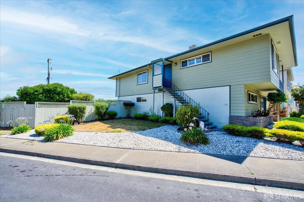 96 Santa Rita Avenue