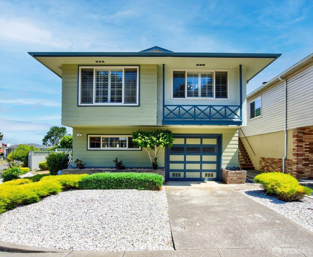 96 Santa Rita Avenue