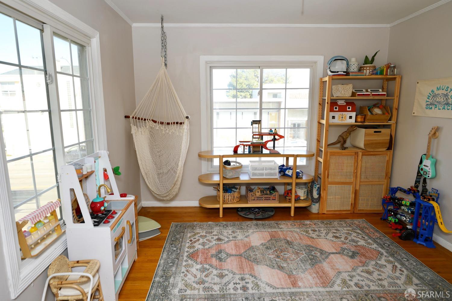 2337-2339 Judah Street