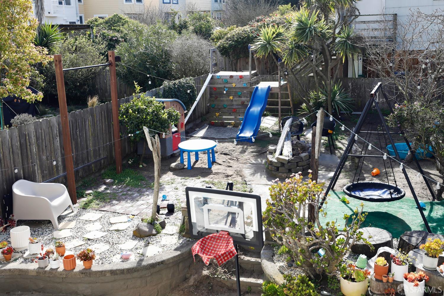 2337-2339 Judah Street